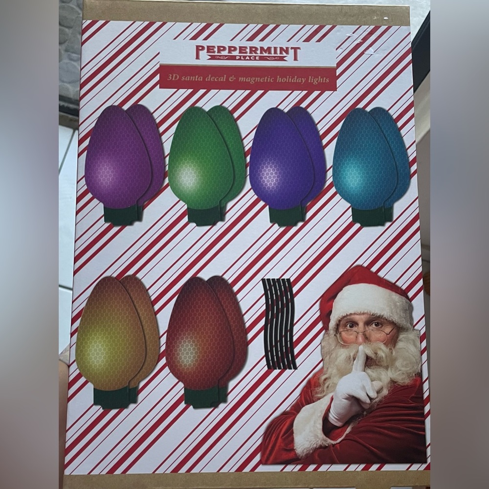 NWT CHRISTMAS CAR DECORATION MAGNET HOLIDAY LIGHTS STICKER 3D SANTA DECAL